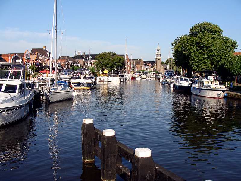 Lemmer, haven en hervormde kerk, 18-7-2010
