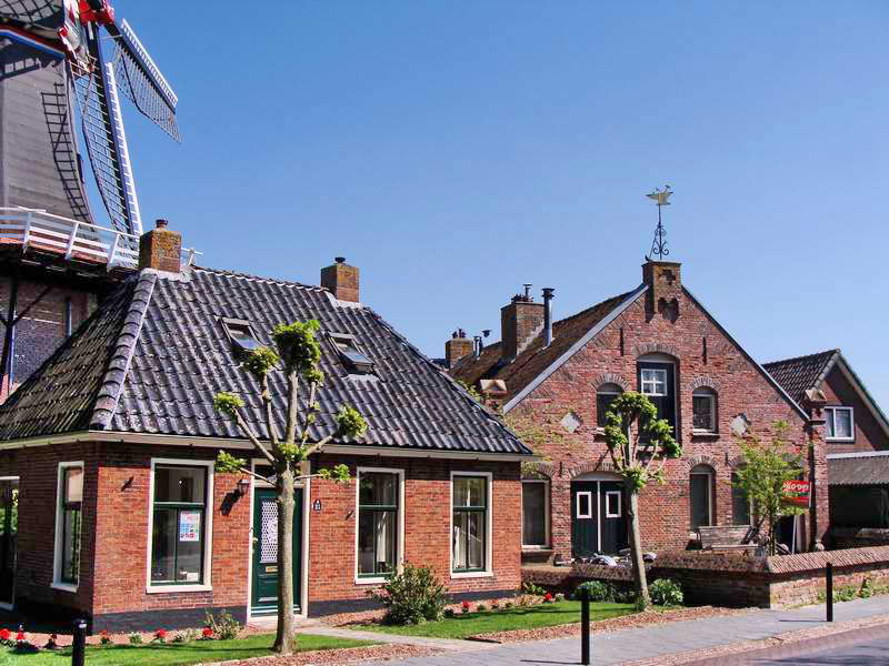 Onderdendam, korenmolen 'Hunsingo', 25-4-2011