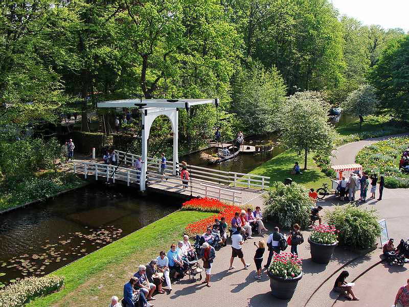 Lisse, de Keukenhof, vanaf de molen gezien, 26-4-2011 Lisse, de Keukenhof, vanaf de molen gezien, 26-4-2011