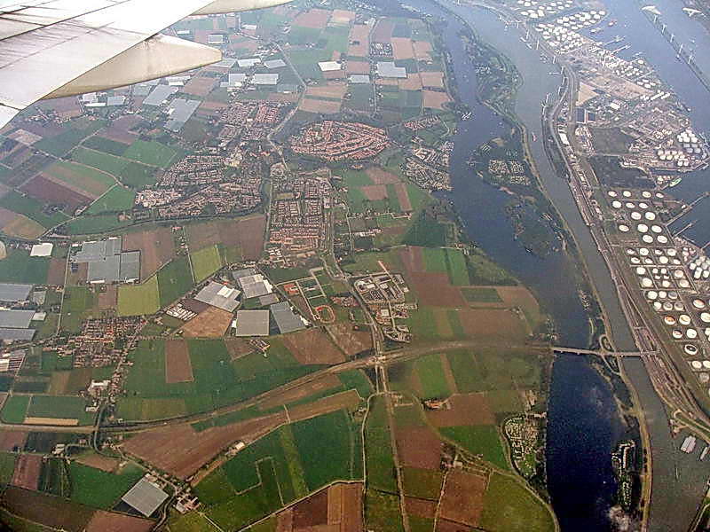 Door drukte op Schiphol moeten we een lus vliegen boven Zeeland en omgeving Rotterdam, 28 sep. 2014, ca. 10 uur