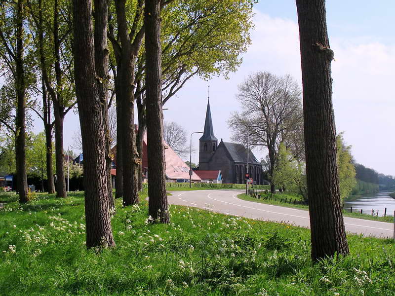 Kuinre, katholieke kerk (stond te koop), 6-5-2017 Kuinre, katholieke kerk (stond te koop), 6-5-2017