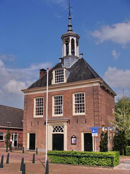 Kuinre, vroegere boterwaag annex raadhuis, 6-5-2017 Kuinre, vroegere boterwaag annex raadhuis, 6-5-2017