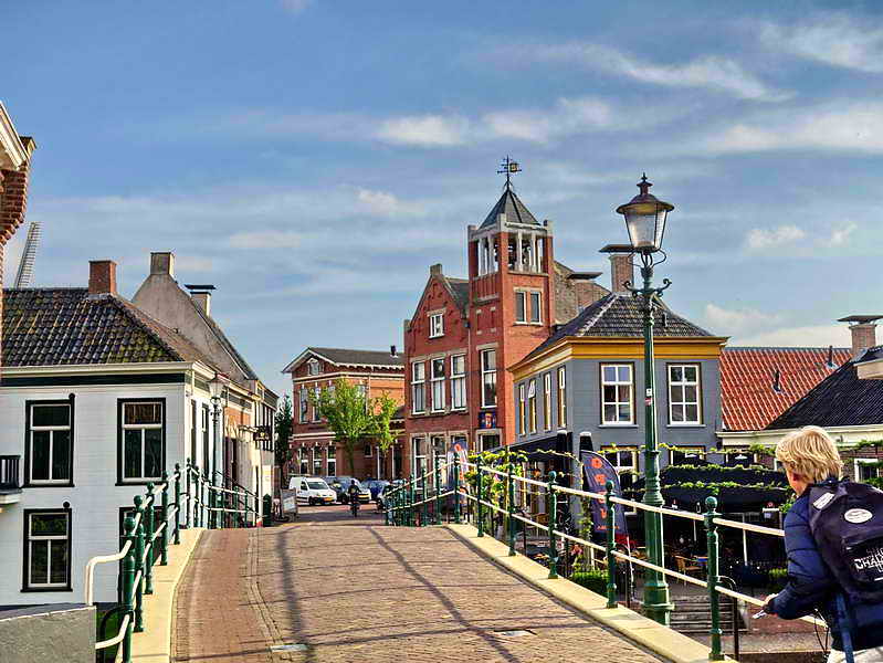 Winsum, brug 'de Boog' over Winsumerdiep tussen Obergum en Winsum, 12-5-2017