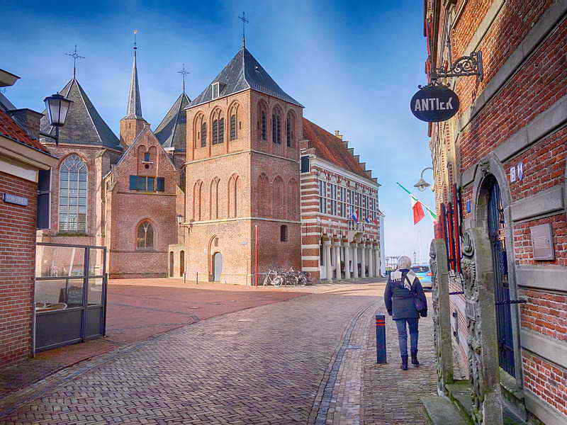 Vollenhove, kerk en aangebouwd vroegere raadhuis, 21-1-2018 Vollenhove, kerk en aangebouwd vroegere raadhuis, 21-1-2018