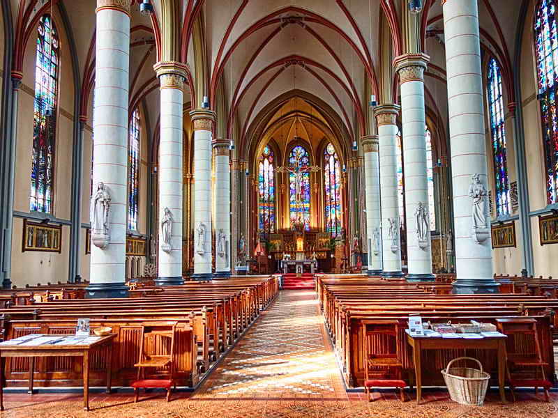 Hengelo, interieur Sint-Lambertusbasiliek, 4-6-2018