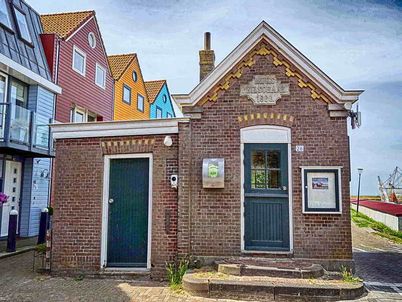 Stavoren, Hanzekwartier met Rijks Peilschaal 1880, 4-7-2019