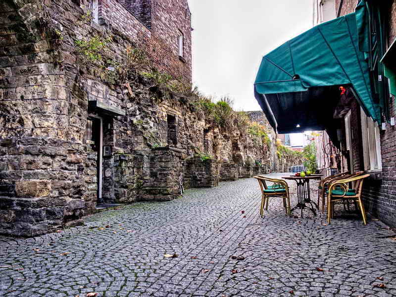 Maastricht, deel oude stadsmuur, 21-11-2019