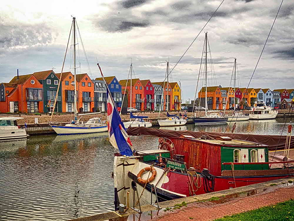 Stavoren, nieuwbouw met zicht op de haven, 11-5-2021