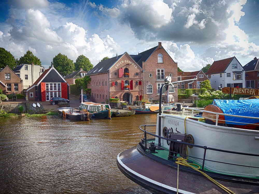 Dokkum, Erven Brouwer en schip 'Aventoer', 8-8-2021