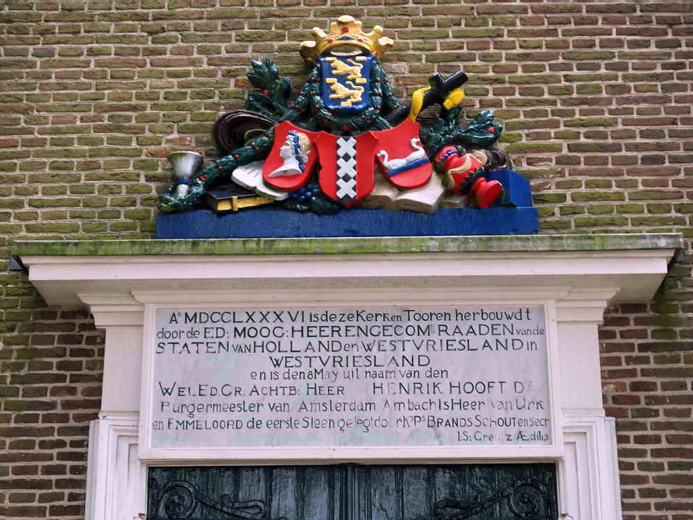 Urk, boven toegang 'Kerkje aan Zee', 7-7-2022