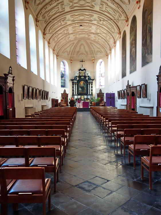 Hasselt, kerk en grafkapel pater Valentinus Paquay of Het Heilig Paterke (Minderbroedersstraat), 10-3-2022 Hasselt, kerk en grafkapel pater Valentinus Paquay of Het Heilig Paterke (Minderbroedersstraat), 10-3-2022