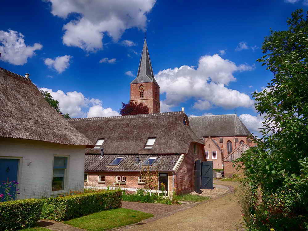 Rolde, doorkijkje naar Rolder toren, 18-8-2025