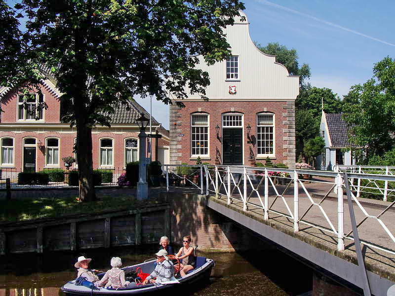 Broek in Waterland, dorpsgezicht, 12-7-2014